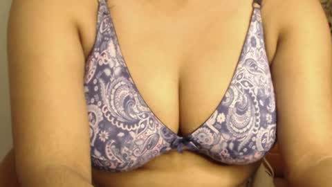 mina online show from April 12, 3:59 pm