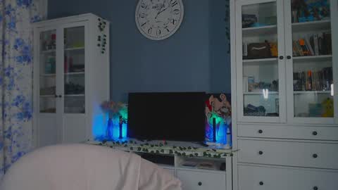  moon  online show from January 31, 11:56 am