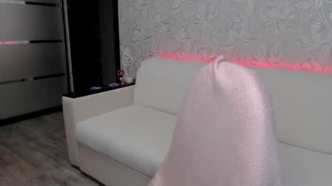 Your blonde Kelly online show from February 28, 8:50 pm