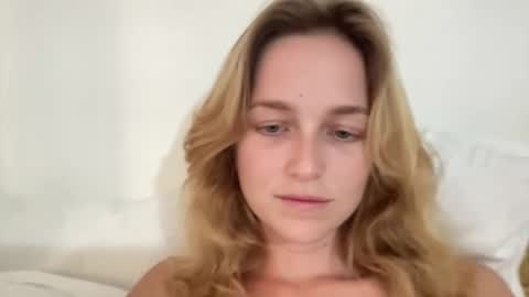 wenus_ss online show from March 1, 8:41 pm