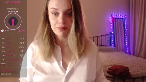 Lana online show from February 8, 6:11 pm