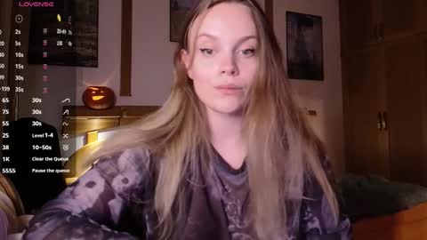 Lana online show from October 17, 6:55 pm