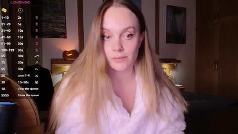 Lana online show from October 20, 7:28 pm