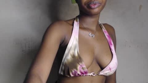 Bella online show from June 8, 7:47 pm