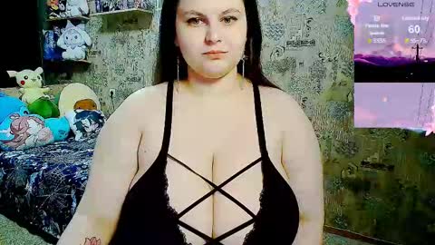 whisperinthedarkk online show from November 16, 10:43 pm