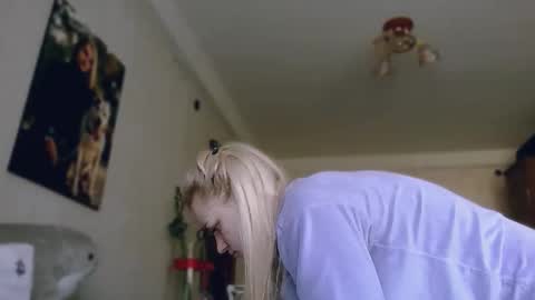 whitehex666 online show from March 15, 9:33 am