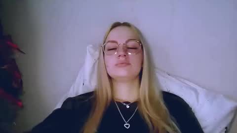 whitehex666 online show from January 11, 8:08 am