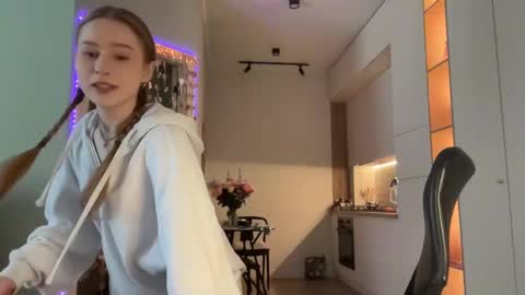 Alisa online show from March 1, 7:30 am