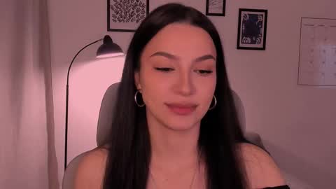 whoislulu online show from March 27, 6:52 pm