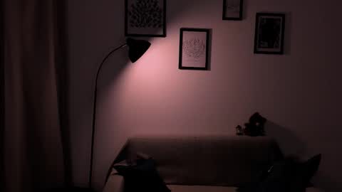 whoislulu online show from November 30, 6:45 pm