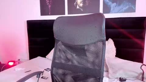 wickedlemon_ online show from May 12, 6:58 pm