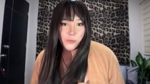 Minna online show from April 27, 2:14 pm