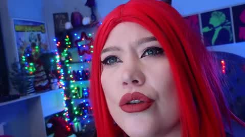Snapshot of wickedxqueen chatting on December 15, 10:26 pm Laura  online show from December 15, 10:26 pm