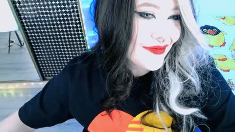 Laura  online show from April 7, 5:42 am