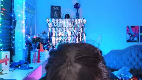 Snapshot of wickedxqueen chatting on February 13, 5:37 am Laura  online show from February 13, 5:37 am