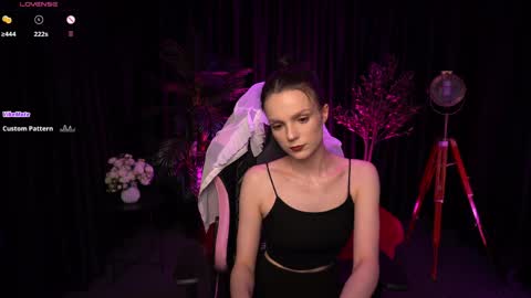 Alice online show from April 5, 3:11 pm