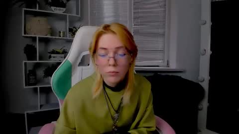 wild_berry_soul online show from October 20, 6:49 am