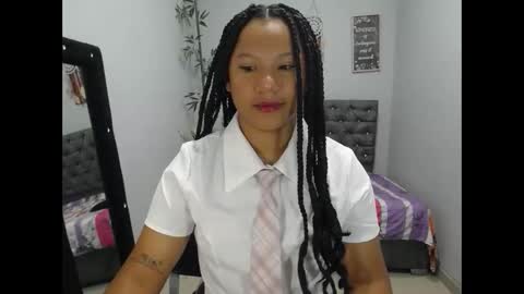 WIllow  online show from April 19, 11:32 am