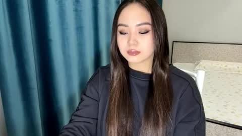 Amina online show from February 11, 2:07 pm