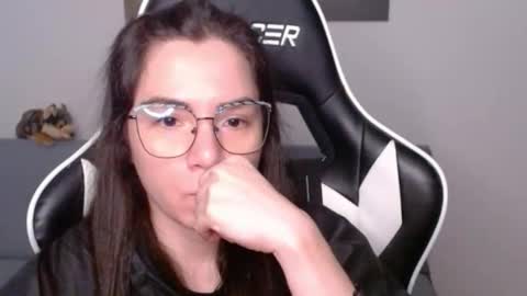 Alex online show from June 4, 2:39 am