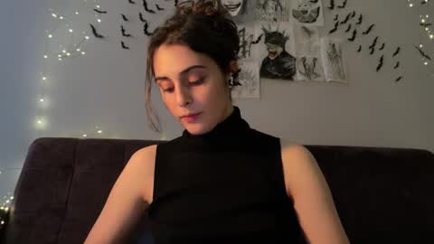 Stia online show from October 31, 11:47 am