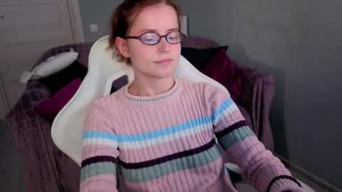Snapshot of wow_luvng chatting on September 21, 1:54 pm Rebecy online show from September 21, 1:54 pm