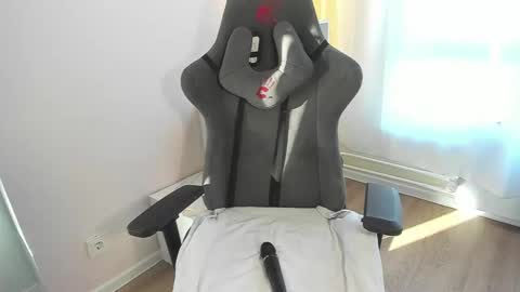 Melanie online show from March 15, 2:08 pm