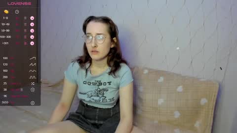 Snapshot of x_purr_agatha_x chatting on January 20, 3:04 am Agatha online show from January 20, 3:04 am
