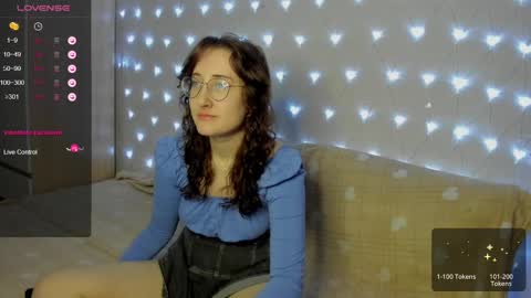 Snapshot of x_purr_agatha_x chatting on January 22, 2:59 am Agatha online show from January 22, 2:59 am