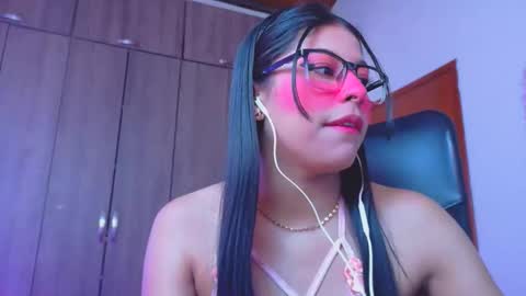 XALLYSONX online show from March 12, 12:30 pm