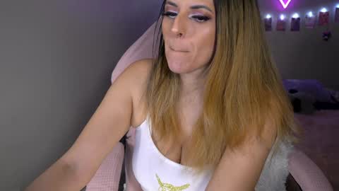 spoil me here  online show from March 12, 8:30 am