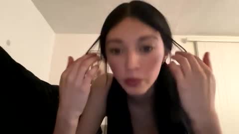 xenadreamx online show from February 22, 4:35 am