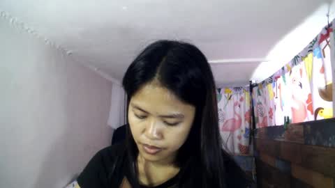 xgurlxlaloox online show from May 8, 2:15 am