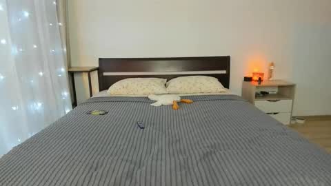 Chloe online show from October 31, 11:47 am