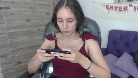Snapshot of xlunna chatting on December 22, 10:04 pm lunna online show from December 22, 10:04 pm