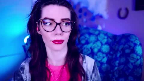 Bella Bondai online show from November 11, 7:04 am