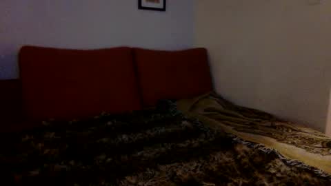 Snapshot of xoviolettt chatting on December 2, 7:10 am 3 online show from December 2, 7:10 am