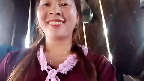 xuxulove00 online show from April 23, 12:41 am