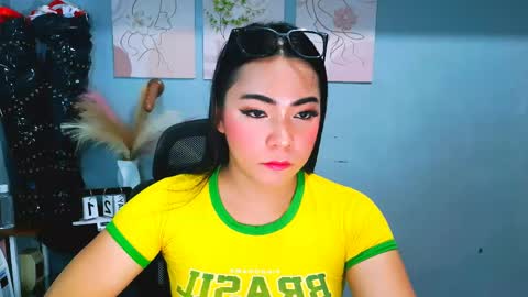 xxirene online show from May 21, 11:30 am