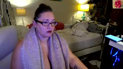 Strawberry Jane online show from November 18, 4:24 am