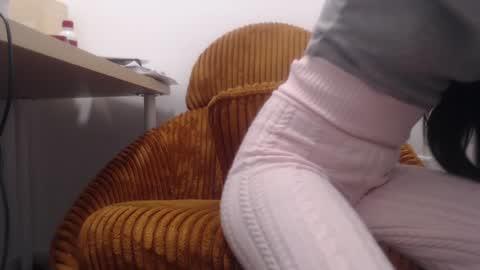 Lola online show from December 22, 11:54 am