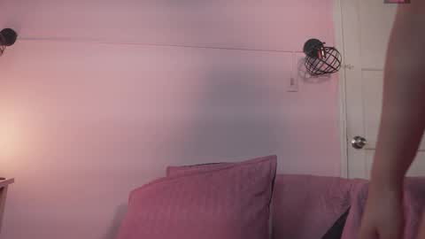 petronila online show from March 10, 2:15 am