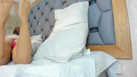 yayi derek  online show from February 28, 12:04 pm