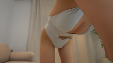 Amy online show from April 22, 4:15 pm