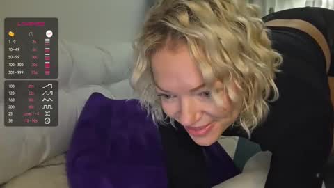 Yogiblondebangme online show from October 22, 10:09 am