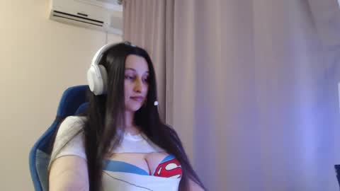 Sophie online show from April 24, 2:31 pm