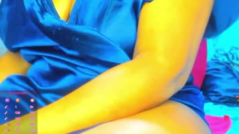 yonnsol_avril online show from April 16, 9:50 pm