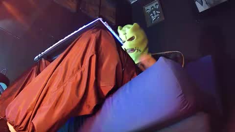 Miss Sarah online show from December 30, 1:58 am