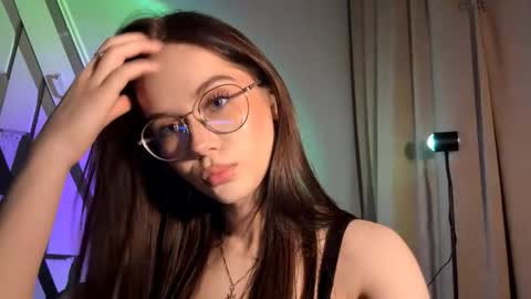 Elsa online show from March 3, 5:19 pm