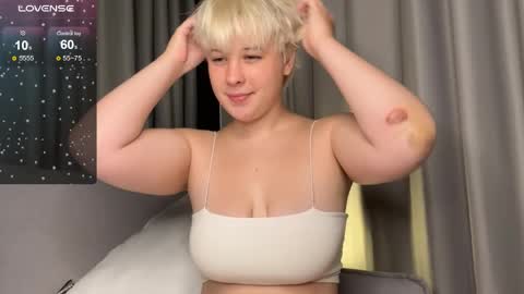 Eva online show from April 7, 8:00 pm